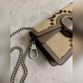 Высококачественная подделка! Мини-сумка Gucci Diana с цепочкой со