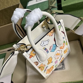 Мини-сумка Gucci с принтом животных. Работы американской иллюстра