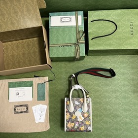 Мини-сумка Gucci с принтом животных. Работы американской иллюстра
