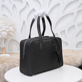 8839-1 Изготовлен из специальной водонепроницаемой ткани Hermes с