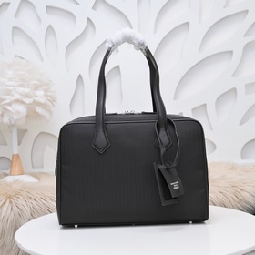 8839-1 Изготовлен из специальной водонепроницаемой ткани Hermes с