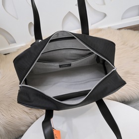 8839-1 Изготовлен из специальной водонепроницаемой ткани Hermes с