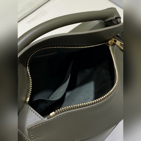 Однотонная глазурь Puzzle Geometric Bag уже в продаже! Эта серия 