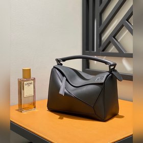 Легкий вес, разнообразные способы ношения, подходит для любого ст