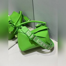 Однотонная глазурь Puzzle Geometric Bag уже в продаже! Эта серия 