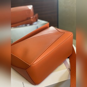 B (в наличии) Легкий вес, несколько способов ношения, подходит дл