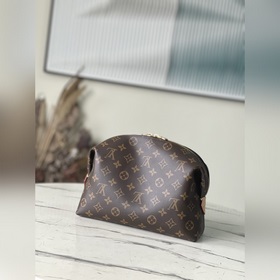 Высококачественная косметичка M46458. Эта косметичка изготовлена