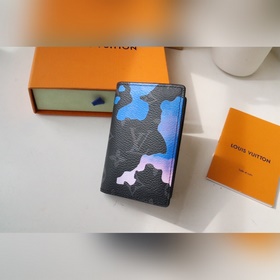 Карманный кошелек 0 Изготовлен из ткани Monogram Eclipse с граффи