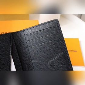 Карманный кошелек 0 Изготовлен из ткани Monogram Eclipse с граффи