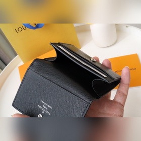 Этот изящный и элегантный визитница Enveloppe Carte de Visite из 