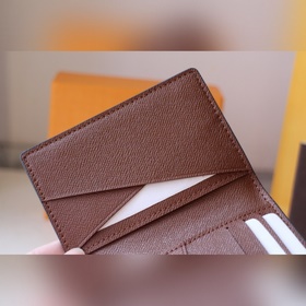 Классический дизайн Louis Vuitton для основных мужских аксессуаро