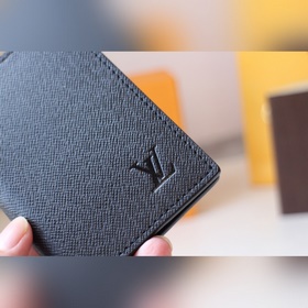 Классический дизайн Louis Vuitton для основных мужских аксессуаро