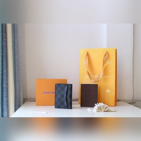Классический дизайн Louis Vuitton для основных мужских аксессуаро