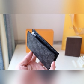 Классический дизайн Louis Vuitton для основных мужских аксессуаро