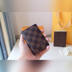 Классический дизайн Louis Vuitton для основных мужских аксессуаро
