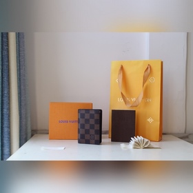 Классический дизайн Louis Vuitton для основных мужских аксессуаро