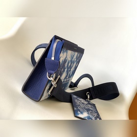 M81431 Высококачественная сумка Gaston Wearable Wallet объединяет