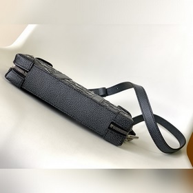 M81776 Сумка Mini Soft Trunk из кожи, имитирующей текстуру денима