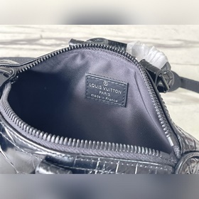 Высококачественная оригинальная сумка M80641 черного цвета с крок
