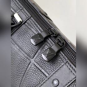 M21543 Эта сумка City Keepall из капсульной коллекции «Чемпионат 