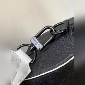 M21543 Эта сумка City Keepall из капсульной коллекции «Чемпионат 
