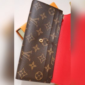 Кошелек Emilie из мягкой ткани Monogram с яркой подкладкой отлича