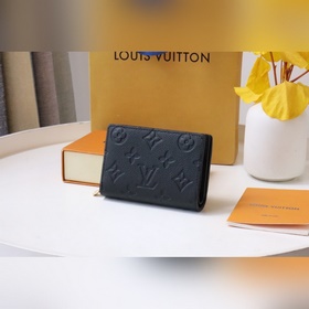 Этот кошелек Cléa изготовлен из мягкой кожи Monogram Empreinte с
