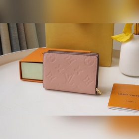 Кошелек Cléa изготовлен из мягкой кожи Monogram Empreinte с тисне