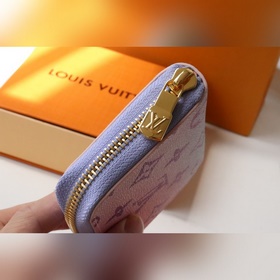 Специальная версия кошелька на молнии Изготовлен из кожи Monogram