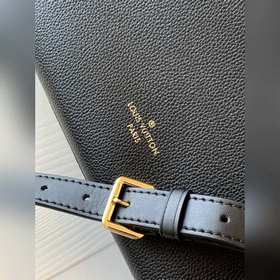 M58908 Высококачественная сумка On My Side из мелкозернистой теля