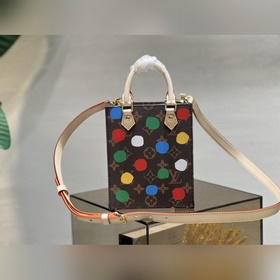 M81867 LV X YK PETIT SAC PLAT Сумка LV x YK Petit Sac Plat из кол