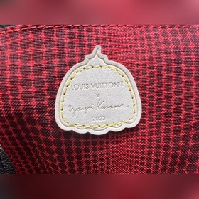 M81867 LV X YK PETIT SAC PLAT Сумка LV x YK Petit Sac Plat из кол