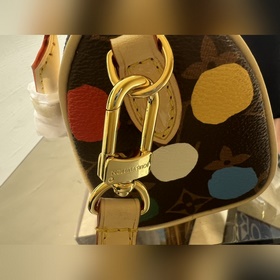 M81979. (В горошек) Эта сумка LV x YK Nano Speedy из коллаборацио