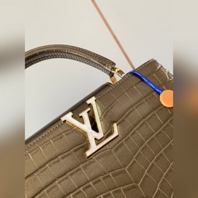 Высококачественная кожа N81215 с золотистым блеском и рельефным у