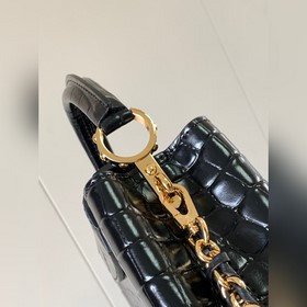 Высококачественная кожа N81190, черный блестящий узор «крокодил»,