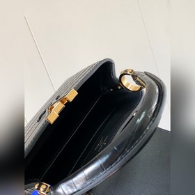 Высококачественная кожа N81190, черный блестящий узор «крокодил»,