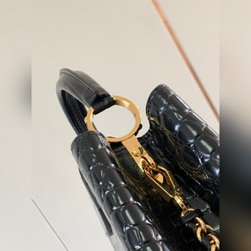 Высококачественная кожа N81215, черный, с блестящей текстурой кро