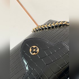 Высококачественная кожа N81215, черный, с блестящей текстурой кро
