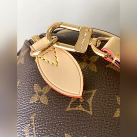 Высококачественный оригинальный продукт. Кожа M46234 в цвете «ста