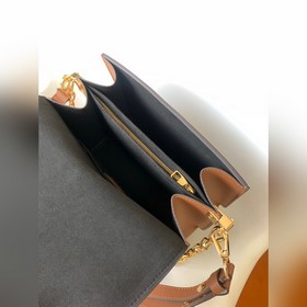 Модель 21266, эксклюзивная продажа за рубежом. Эта сумка Dauphine