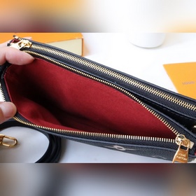 Тиснение 0 Сумка DOUBLE ZIP POCHETTE Эта сумка Double Zip Pochett