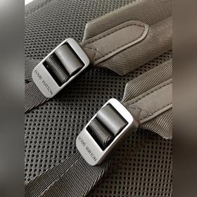 Эксклюзивная подлинная модель M46109 Racer с двумя плечевыми ремн