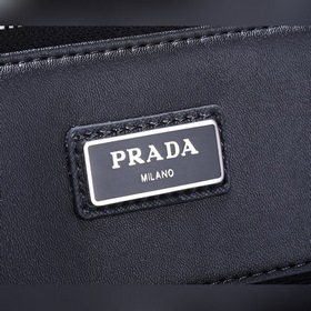 【В комплекте с оригинальной коробкой】 Кожаная сумка PRADA, новейш
