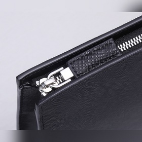 [В комплекте с оригинальной коробкой] Кожаная сумка PRADA, новейш