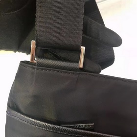 Официальный сайт синхронизирован... Новая версия Prada 2VH053 пос