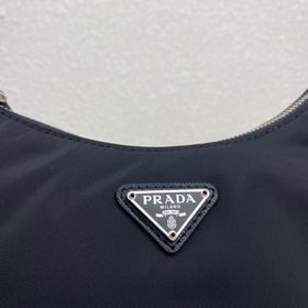【Высококачественный оригинал】 Новейшая модная сумка Prada с плече