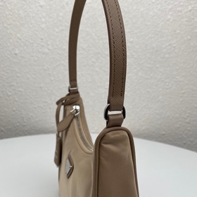 【Высококачественный оригинал】 Новейшая модная сумка Prada с плече