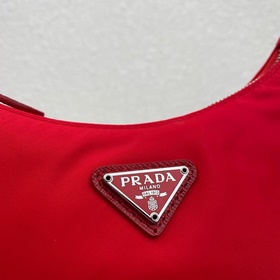 【Высококачественный оригинал】 Новейшая модная сумка Prada с плече