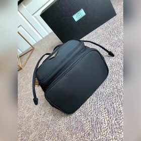 Классическая модель 1BH038 уже в наличии. Изготовлена из импортно