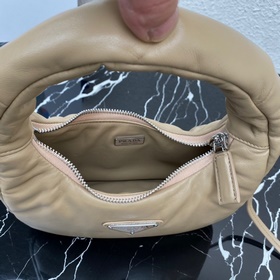 【Высококачественный оригинал】 Новая модель сумки Hobo 1BA384 из к